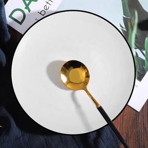 Ensembles d'assiettes en céramique de luxe modernes en porcelaine bon marché, vente en gros, <span class=keywords><strong>vaisselle</strong></span> en porcelaine avec motif végétal à bordure noire pour restaurants - Product Image 4