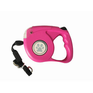 Correa Retráctil Automática para Perros Petmate, Color Rosa, 5 Metros, con Luces LED para Paseos y Uso en Exteriores - Product Image 1