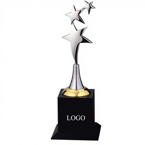 Trofeo decorativo de metal con artesanía de primera calidad, excelente durabilidad y un estilo de presentación atractivo, trofeos de metal con diseño de estrella. - Product Image 1