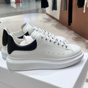 Sneakers pour hommes en cuir véritable de haute qualité, respirantes, à lacets, doublure en mesh, légères, design classique, dernières tendances, luxe unisexe - Product Image 1