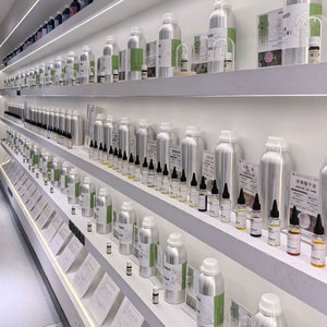 Olio Essenziale di Sandalo e Muschio a Lunga Durata, 100% Puro, Olio Aromatico Premium per Profumi, Candele e Produzione di Saponi, Vendita all'Ingrosso - Product Image 2