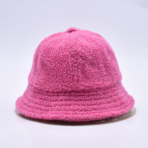 Gorro de lana gruesa con logotipo bordado personalizado, gorro cálido de invierno para hombres y mujeres, gorro de invierno tipo bucket. - Product Image 3