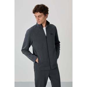 Conjunto Deportivo Air Jones Carlos para Hombre, Corte Estándar, Color Antracita Melange - Ropa Deportiva Cómoda de Poliéster, Viscosa y Elastano - Product Image 4