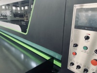 Machine à découper et à rainurer à lame fine de type informatique NC pour le carton ondulé