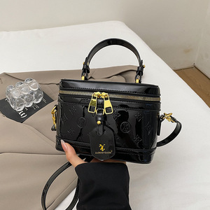 <span class=keywords><strong>Sac</strong></span> bandoulière/épaule en PU gaufré style européen et américain avec fermeture éclair, couleur unie, collection Printemps 2026 pour femme - Product Image 2