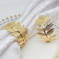Ensemble d'anneaux de serviette élégants en forme de feuille dorée - Parfaits pour les mariages, les fêtes et la décoration de Noël |   Supports de table réutilisables en fonte