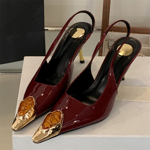 Sandales italiennes sur mesure pour femmes, à bout pointu, avec détails métalliques creux et pierres précieuses, élégantes, pour jeunes femmes, à talons hauts - Product Image 2