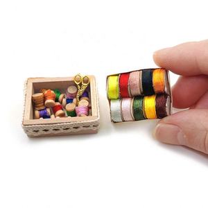 Accessoires pour maison <span class=keywords><strong>de</strong></span> poupée à l'échelle 1:12, boîte à rubans miniature, <span class=keywords><strong>kit</strong></span> <span class=keywords><strong>de</strong></span> couture, bobines <span class=keywords><strong>de</strong></span> fil - Product Image 4