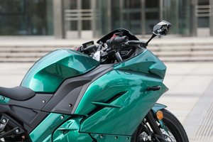Moto de course JOSE DK-M 72V 5000W avec moteur central sans balais à transmission par chaîne, vitesse 120-130 km/h, charge utile 200 kg - Product Image 4