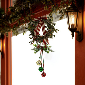 Adornos Navideños Transfronterizos: Campanas Metálicas Coloridas, Adornos para Árbol de Navidad, Bayas de Pino con Trenzado de Yute - Product Image 3