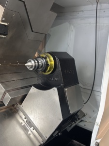 เครื่องกลึงซีเอ็นซีแนวนอนแบบหัวจับหมุนได้ HS High Precision HM 700-8 ความเร็ว 3500 รอบต่อนาที แกนหมุนเดี่ยว สำหรับงานขนาดกลาง โครงสร้างเตียงเอียง พร้อมแท่นท้าย 12 - Product Image 4