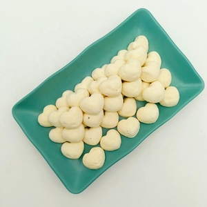 Vente en gros de collations lyophilisées <span class=keywords><strong>pour</strong></span> animaux de compagnie Friandises <span class=keywords><strong>pour</strong></span> chats Collations lyophilisées au <span class=keywords><strong>lait</strong></span> de chèvre <span class=keywords><strong>pour</strong></span> chiens Collations <span class=keywords><strong>pour</strong></span> dressage de chiots Collations <span class=keywords><strong>pour</strong></span> chats - Product Image 3