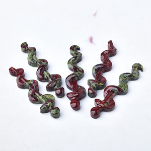 Serpent en pierre de sang de dragon naturelle sculpté à la main, poli, figurine de serpent en cristal pour cadeau, vente en gros - Product Image 6