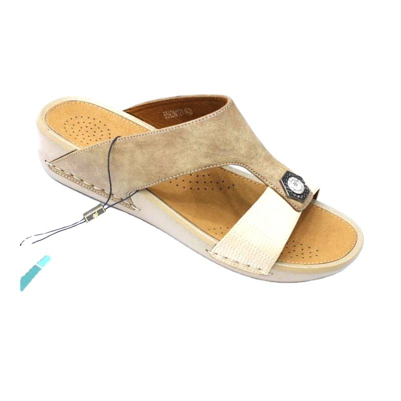 pu gold chappal price