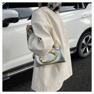 Sac <span class=keywords><strong>de</strong></span> soirée <span class=keywords><strong>de</strong></span> luxe pour femme, bandoulière chaîne, nouvelle tendance, poignée métallique, coque en polyester, pour fête, dîner, banquet, mariage - Product Image 3