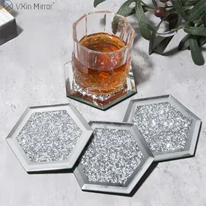 2022 Neues Design Gehärtetes Glas Crush Diamond Mirrored Coaster Set mit 4 Tassen Matte Dekorativer Wein untersetzer für Tisch dekoration