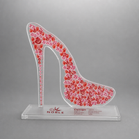 Noble Fabricant Acrylique Talons Hauts Gravé Logo Personnalisé Beauté Trophy Award