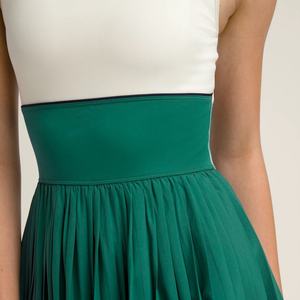 ชุดเดรสกอล์ฟเทนนิสผ้าแคชเมียร์พิมพ์ลายตามสั่งแบบสปอร์ตหลวมๆ น่ารัก ผลิตตามแบบ OEM พิมพ์ลายทั่วตัว จับจีบ แผ่นรองแบบถอดได้ ป้องกันแบคทีเรีย - Product Image 3