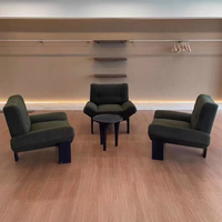 Ensemble de chaises modernes de restaurant en bois massif pour l'hôtel utilisent des meubles commerciaux respectueux de l'environnement