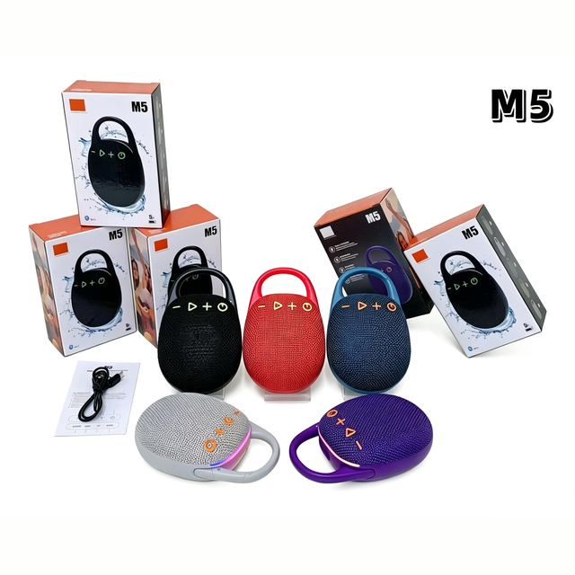 Custom Logo Outdoor Fabric  Speaker M5 Portable Hanging Carabiner Buckle 5W Mini Waterproof Subwoofer Speaker