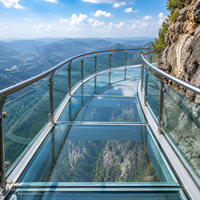 Panneaux de sol en verre feuilleté trempé SGP PVB personnalisés, antidérapants, pour passerelles de sécurité, ponts en verre, murs-rideaux panoramiques et applications industrielles