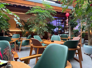 ชุดโต๊ะเก้าอี้ไม้สำหรับร้านค้าปลีก-ส่ง เหมาะสำหรับร้านน้ำชา ร้านอาหาร คาเฟ่ และร้านกาแฟ - Product Image 3