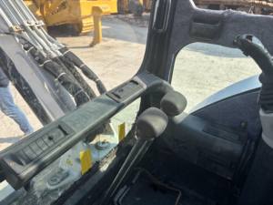 Miniexcavadora Bobcat 331 usada de alta eficiencia, excavadora compacta de 3 toneladas sobre orugas para trabajos de reparación de paisajismo y cimentación - Product Image 4