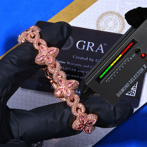 Bracelets pour Hommes en Argent S925, Style Urbain Statement, avec Moissanite GRA, Maillons Cubains Quatrefoil, Effet Givré Miami Curb Entrelacé - Product Image 1
