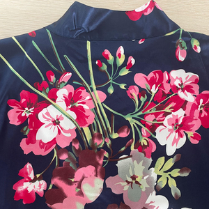 Envío Inmediato: Bata de Lujo de Seda Satinada Floral para Novia y Dama de Honor, Tallas Grandes, Estampada, para Mujer, Verano, Cuello en V, Manga Tres Cuartos, para Boda - Product Image 2