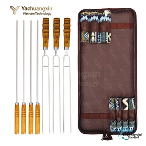 Ensemble de brochettes pour barbecue de camping en plein air, en acier inoxydable avec poignées en bois, étui de transport, sac de rangement en nylon - Product Image 6