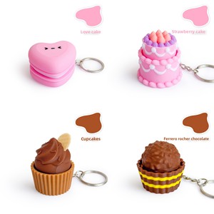 Porte-clés anti-stress en PLA imprimé en 3D, en forme de cœur, motif Art Moderne, rose mignon, léger, 6 cm - Product Image 3
