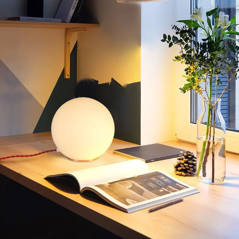 Aisilan थोक नॉर्डिक आधुनिक सजावटी घर होटल रेस्तरां कमरे में रहने वाले बिस्तर पक्ष रात ग्लास लक्जरी टेबल लैंप