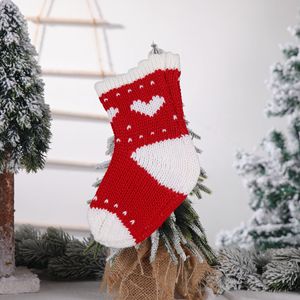 Décorations de Noël, chaussettes de Noël tricotées, chaussettes en laine, sacs cadeaux flocons de neige rouge et blanc, pochettes cadeaux pour enfants - Product Image 6