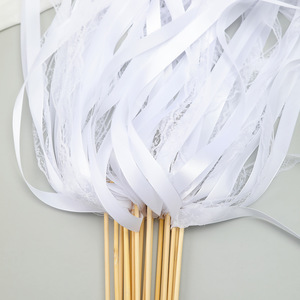 Bâtons de Soirée en Ruban de Soie Coloré avec Clochettes et Manche en Bois pour <span class=keywords><strong>Mariage</strong></span> et Fête - Vente en Gros - Product Image 6