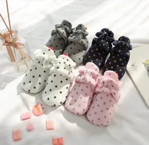 נעלי babygirls Suppliers-מכירה לוהטת רך בלעדי כותנה תינוקות Prewalker עריסה תינוקת בנות נעליים