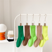 Fabricant de chaussettes d'entraînement de sport personnalisées avec logo Chaussettes de sport personnalisées 80% coton 15% polyester 5% élasthanne