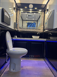 Remolque <span class=keywords><strong>de</strong></span> Baño Portátil <span class=keywords><strong>de</strong></span> 3 Cabinas, Cumple con la Normativa DOT, Remolque <span class=keywords><strong>de</strong></span> Baño <span class=keywords><strong>de</strong></span> <span class=keywords><strong>Lujo</strong></span> con Luces LED <span class=keywords><strong>para</strong></span> <span class=keywords><strong>Eventos</strong></span> al Aire Libre - Product Image 5