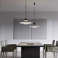 Lustre minimaliste italien de style nordique moderne, forme de soucoupe volante, corps en aluminium, abat-jour en acrylique, éclairage économique, noir/chrome