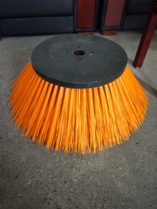 Brosse latérale compatible <span class=keywords><strong>Dulevo</strong></span> 3000 5000 6000 pour balayeuse routière avec poils en PP/fils d'acier - Product Image 2