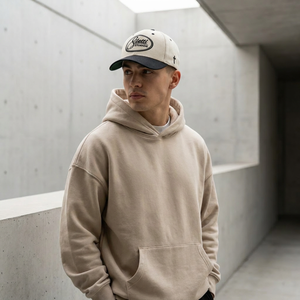 Casquette <span class=keywords><strong>de</strong></span> baseball personnalisée bicolore, couronne kaki, visière noire, dessous <span class=keywords><strong>de</strong></span> visière vert, broderie Filetti Studios, casquette structurée à 6 panneaux - Product Image 2