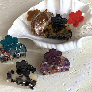 Nouvelles pinces à cheveux design fleur, pinces à cheveux populaires en acétate écologique pour femmes - Product Image 4