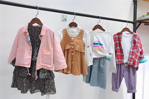 Ventes en gros de kits d'été en coton pour enfants de 0 à 12 ans, ensembles de styles variés, robes, jupes, t-shirts, pantalons - Product Image 5
