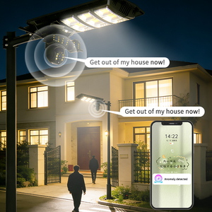 Farola Solar Todo en Uno de 450W con Pantalla Triple, Cámara WiFi 4G, IP65, Garantía de 3 Años para Monitoreo de Carreteras en Alta Definición - Product Image 4