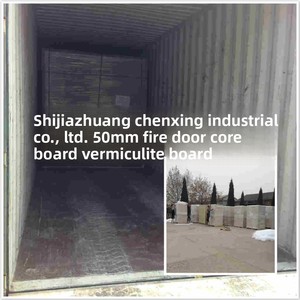 Panneau isolant coupe-feu (<span class=keywords><strong>plaque</strong></span> <span class=keywords><strong>de</strong></span> <span class=keywords><strong>vermiculite</strong></span>) à réfractarité moyenne, origine Hebei - Product Image 3