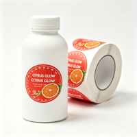 Impression de rouleaux d'étiquettes alimentaires rondes personnalisées, papier adhésif imperméable et résistant à l'huile pour l'emballage de sauces avec forme personnalisée