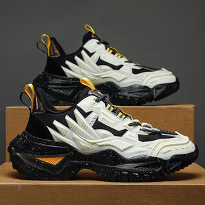 รองเท้าผ้าใบลำลองสีดำล้วนสำหรับผู้ชาย น้ำหนักเบา แบบผูกเชือก รุ่นใหม่สำหรับฤดูใบไม้ผลิ รองเท้าวิ่งแบบตาข่าย เพิ่มความสูง สวมใส่สบายสำหรับเดิน - Product Image 3