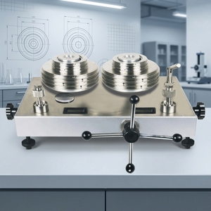 Calibrador de Pistón Shelok con Precisión del 0.005% y Cabezal Doble para Calibración de Balanzas en Laboratorios de Metrología - Product Image 2