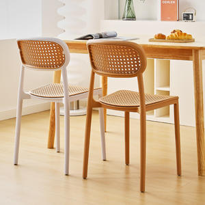 Chaise en rotin plastique empilable <span class=keywords><strong>noire</strong></span> française adulte <span class=keywords><strong>Paris</strong></span> moderne jardin bistrot <span class=keywords><strong>restaurant</strong></span> extérieur - Product Image 4