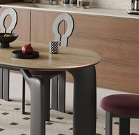 Luxus-Esstisch aus der Mitte des Jahrhunderts mit Massivholz beinen und Sinter steinplatte aus Kunststein für das Home Restaurant Apartment Hotel