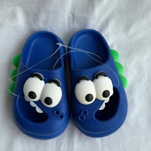 Pantofole per bambini con cartoni animati, blu, in PVC, antiscivolo, estive, slip-on, punta tonda, unisex, 13-24 mesi, larghezza media - Product Image 6